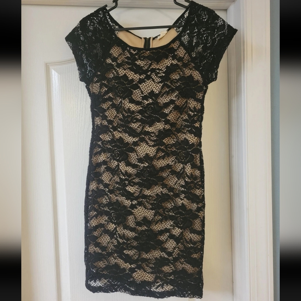 One Clothing Sleevless Lace Dress Black/Nude See Description Used